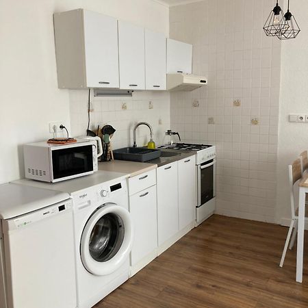 Utulny Apartman Blizko Centra Michalovce Exteriör bild