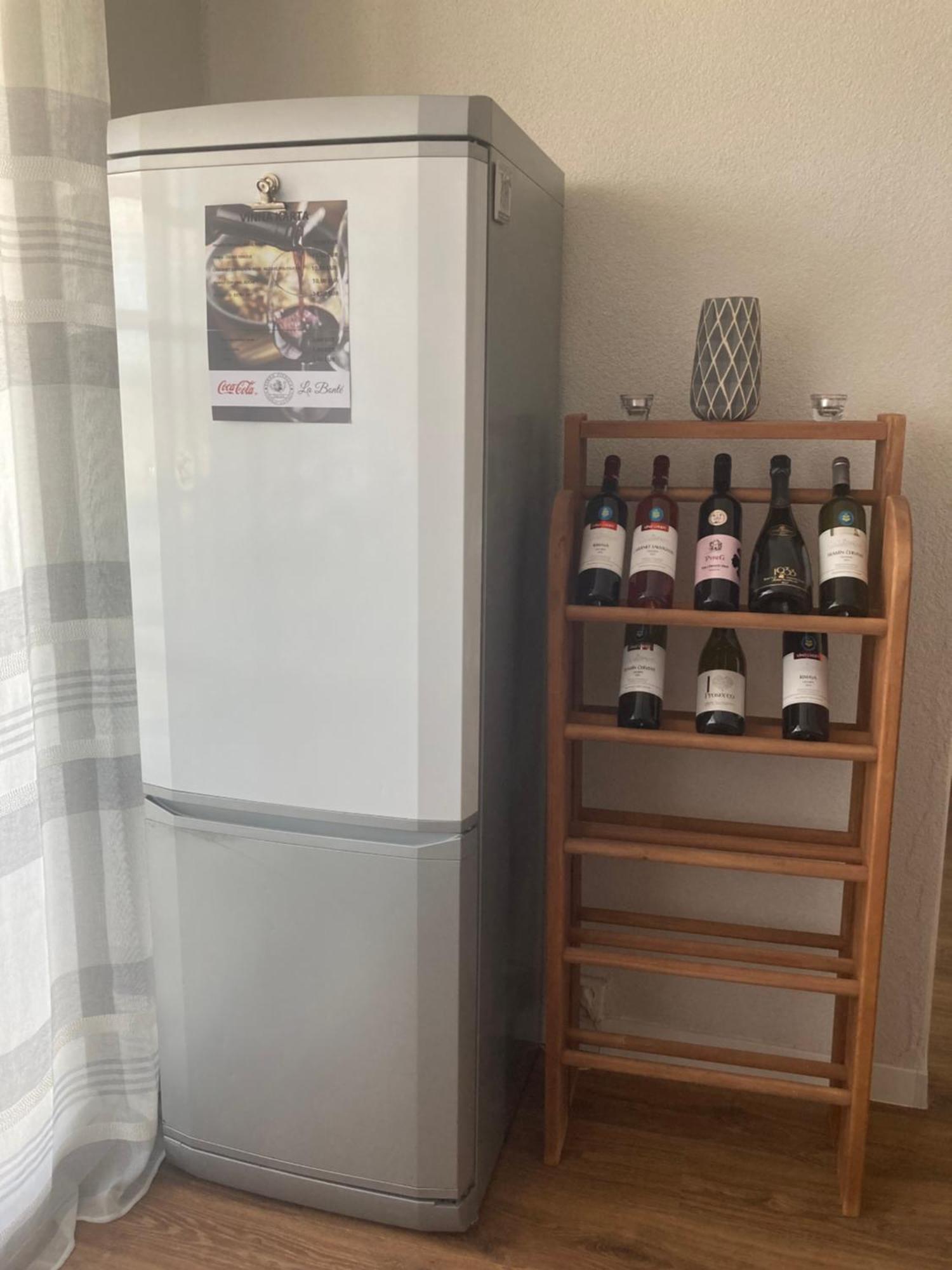 Utulny Apartman Blizko Centra Michalovce Exteriör bild
