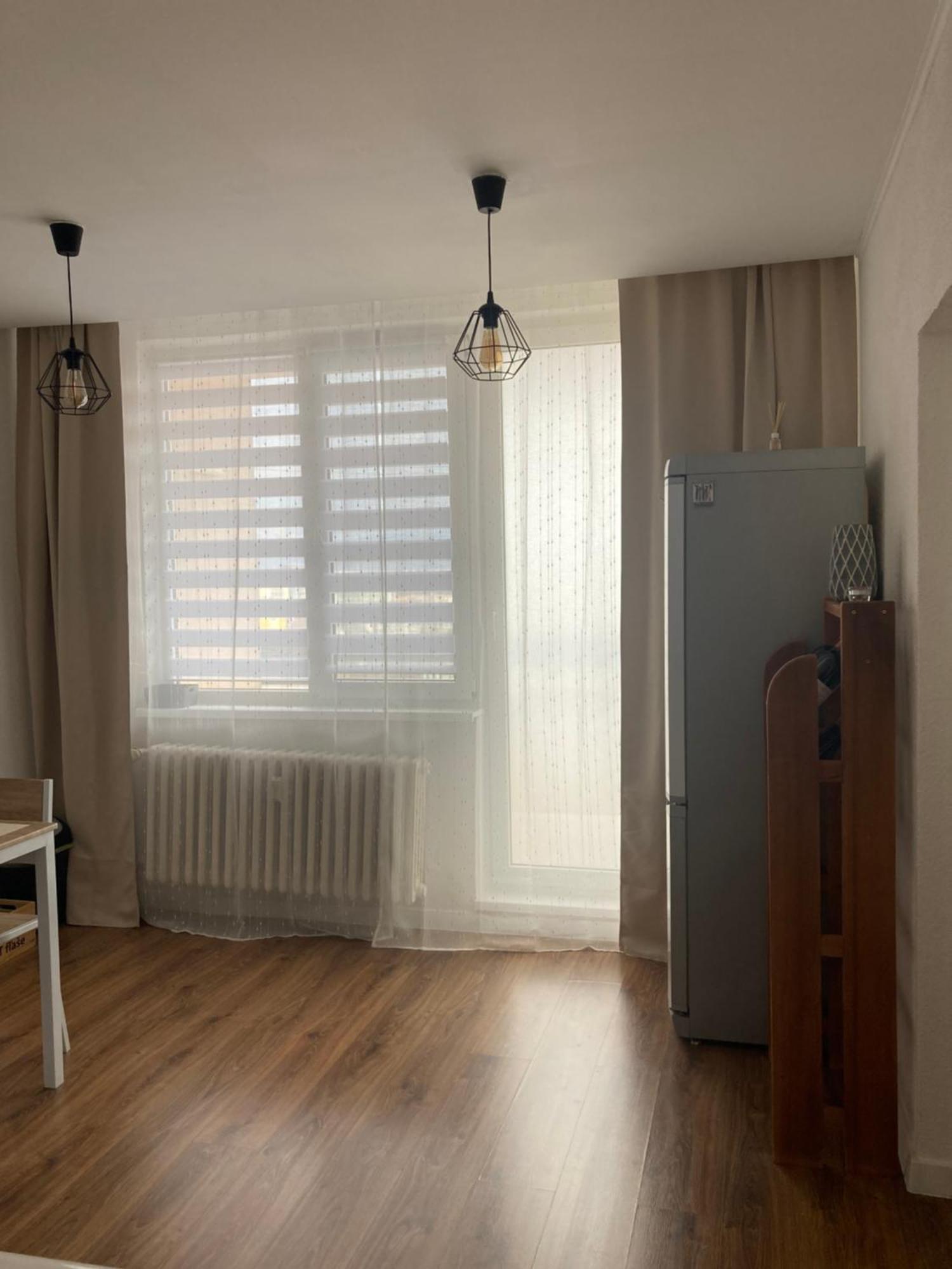Utulny Apartman Blizko Centra Michalovce Exteriör bild