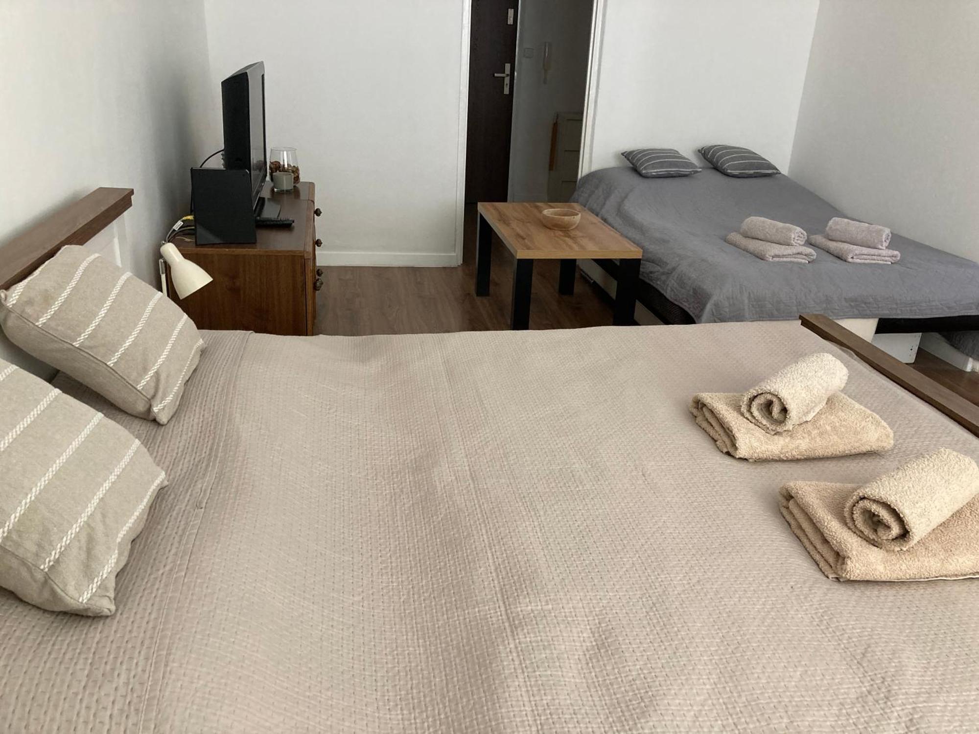 Utulny Apartman Blizko Centra Michalovce Exteriör bild